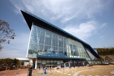 사천시, 첨단항공우주과학관·근로자종합복지관 재개관