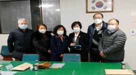 안양시의회, 김필여 의원 무궁화 마을 동대표 감사패 전달