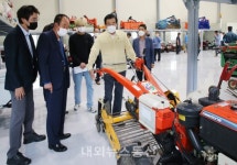 조길형 충주시장, 신축 농기계 임대사업장 현장 방문
