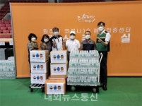 [포토] 중앙동 기관단체협의회, 원주시 코로나19 예방접종센터 위문