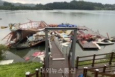 충주 돌풍과 폭우로 수상스키장 구조물 파손사고