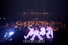 SURL(설), 단독 공연 Colors 성료