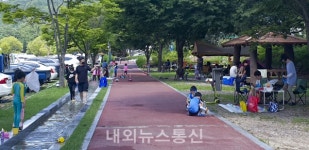 합천군 방역행정 더위 먹었나...코로나 확산속에서 관광객유치 홍보↑