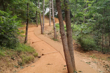 서산시 부춘산 황톳길 맨발 걷기 명소로 각광