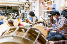 덩기덕 쿵덕, 흥겨운 장단에 어깨가 들썩