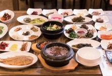 충청북도 보은군 속리산면   배영숙 산야초밥상