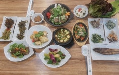 더덕으로 건강한 봄의 맛 전하다