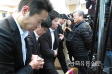[포토] 한미FTA 2차 공청회…경호원과 대치중인 이홍기 한국농축산연합회 상임대표