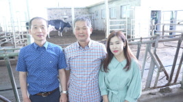 [현장탐방]젖소 개량 선구자 덕현목장