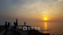 닭의 해 잘 가시계…개의 해 어서 오시개