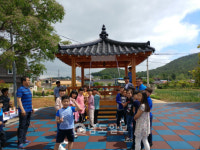 완도군, 어린이용 정자 세워 눈길