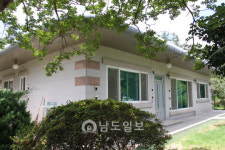 강진군수 관사 관광종합안내소로 재탄생