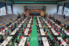 신안 암태면, 노인의 날 행사 성료