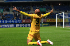 광주FC의 초여름밤 축구 축제는 화끈했다