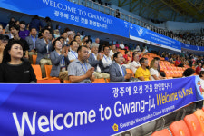 광주시의회, 광주세계수영대회 경기 응원·현장관계자 격려