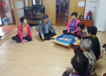 장흥읍 지사협, 푸드뱅크 후원물품 전달