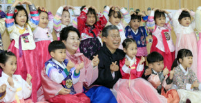 어린이집 찾은 서대석 광주 서구청장