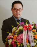 김동욱 (주)골든블루 대표  화훼 농가 지원