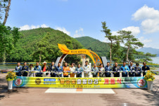 장성호 두번째 출렁다리 개통… 관광시대활짝