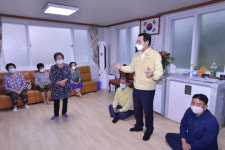 이용섭 시장, 경로당 찾아 운영상황 점검