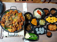 광주 맛집 궁전관-40년 전통…육질 쫀득한 토종닭볶음