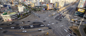 11차선으로 확 트인 남구 백운광장