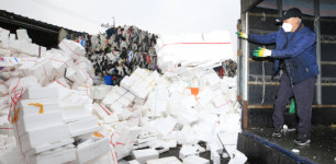 설 연휴 기간 재활용 쓰레기 산더미