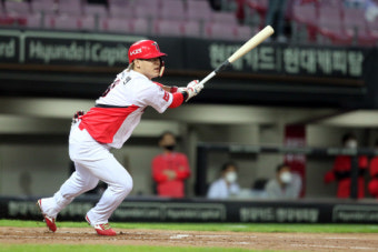 KIA '끝내기 볼넷'한화에 3-2 승리...주중 3연전 싹쓸이
