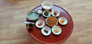 [남도 맛집]전남 광양시 진월면 청룡식당…제첩 요리 별미