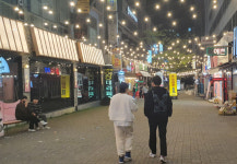[르포]사회적거리 해제 첫날 광주 상무지구...아직은 한산...체감 어려워