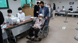 [6·1지방선거 사전투표]118세 광주 최고령도 한표 행사