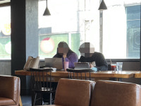 콘센트 막고 냉난방 끄고…카공족에 힘 빠지는 카페 업주들