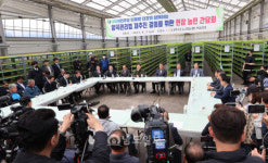 전남 찾은 민주당, 양곡법 재추진 결의 농민간담회