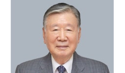 이중근 부영그룹 회장, 순천 동산초·순천중 동창생에 1억원씩, 순천고 동창에는 5천만원씩 현금 지급(종합)