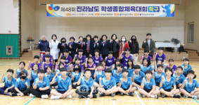 박용수 전남탁구협회장, 꿈나무들에게 유니폼 기증