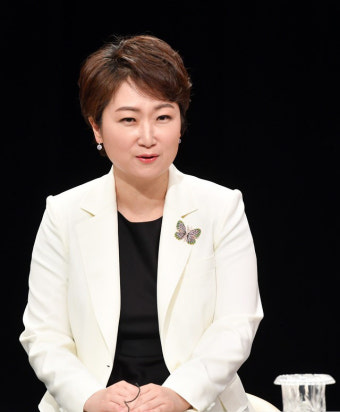 이재명, '국민의힘 탈당' 이언주에 복당 권유…25일 만날듯