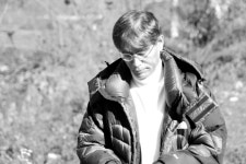 황폐해진 숲의 흔적에서 치유를 담아내다