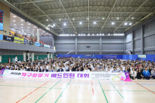 셔틀콕 향연 제25회 광주 북구청장기 배드민턴대회 성황