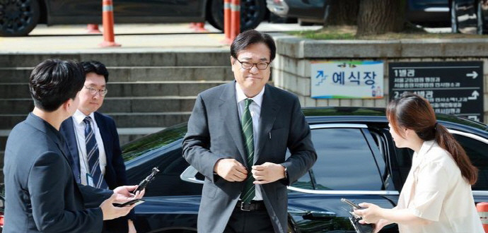 노무현 전 대통령 명예 훼손 혐의 정진석 전 대통령 비서실장, 2심에서 벌금형 선고