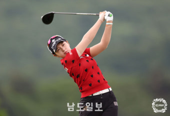 박현경 대회 2연패 도전…상금왕 경쟁 관심