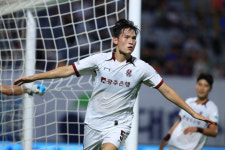 광주FC, 총 6골 난타전 끝 승리…5위 도약