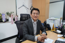 [사람&스토리]홍석기 서구소상공인경영지원센터장 전국 첫 전지역 골목형상점가…지역 경제 활력 마중물