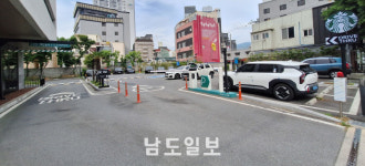 스타벅스 '탱크데이' 공분 확산