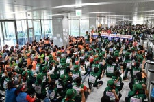 톨게이트 수납노동자들의 투쟁은 정당했다.