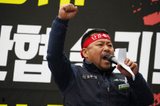 같은 일 하는데 임금은 육지의 절반? 생애 첫 임단협 투쟁에 나선 제주지역 배전노동자