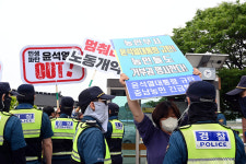 윤석열 충남 부여 방문, 농민-노동자 규탄 나서 불량종자 등 농민기만… 농민도 거부권 행사할 것