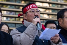 한화오션 원청 나서야 해 넘긴 하청노동자 교섭 끝나