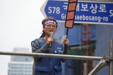 윤석열 즉각파면을 외치며 총파업·총력투쟁에 나선 민주노총
