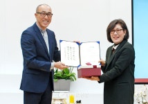 공교육현장 햇빛발전, 해외 에너지나눔
