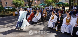 재가출가 호법인연 합력과 염원으로 봉불 역사 일궈